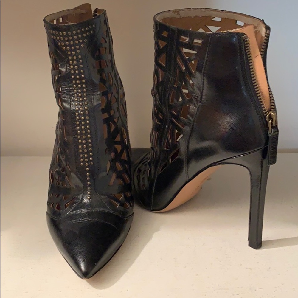 Nine West Laser cut leather ankle boot